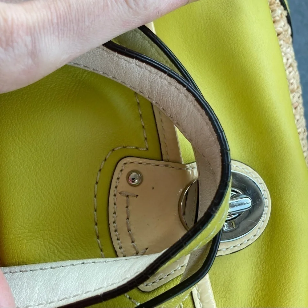 Coach vintage y2k 22904 green leather and wicker Raffia Straw Turnlock Tote Bag